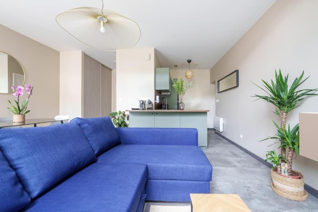 Appartement Lumineux Avec Cour Шомон Экстерьер фото