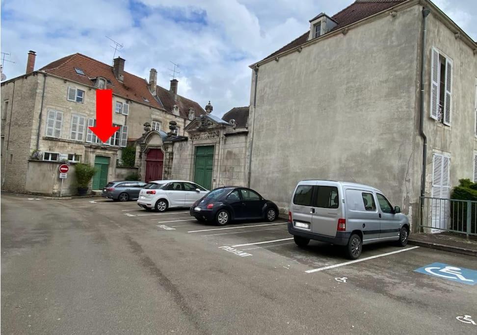 Appartement Lumineux Avec Cour Шомон Экстерьер фото