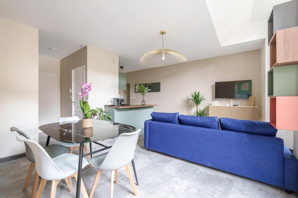 Appartement Lumineux Avec Cour Шомон Экстерьер фото