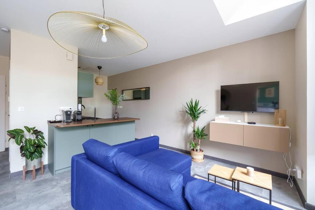 Appartement Lumineux Avec Cour Шомон Экстерьер фото