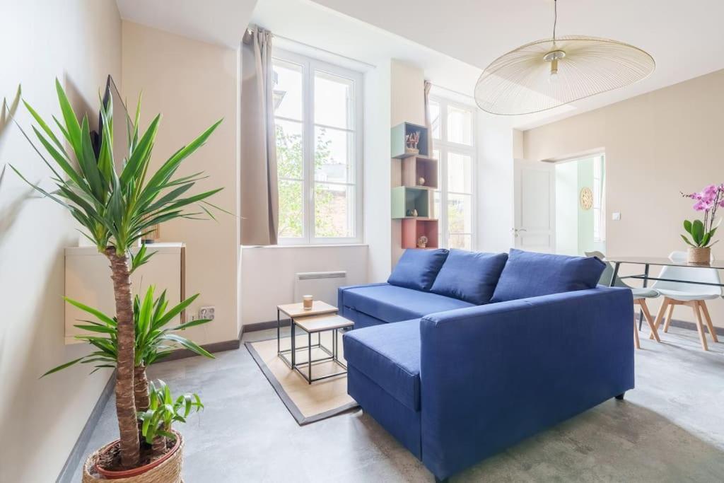 Appartement Lumineux Avec Cour Шомон Экстерьер фото